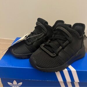 Kids Adidas sneakers